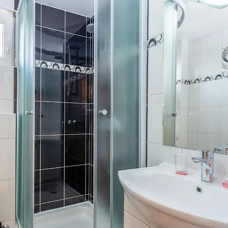 Amazing In W/ 1 Bedrooms * Kruševo